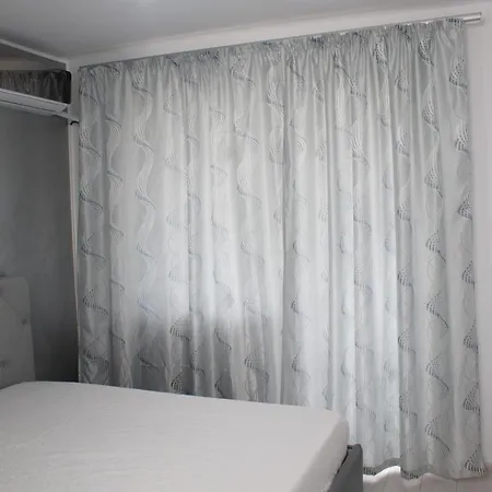 Eleganta Si Comoditate * Boekarest