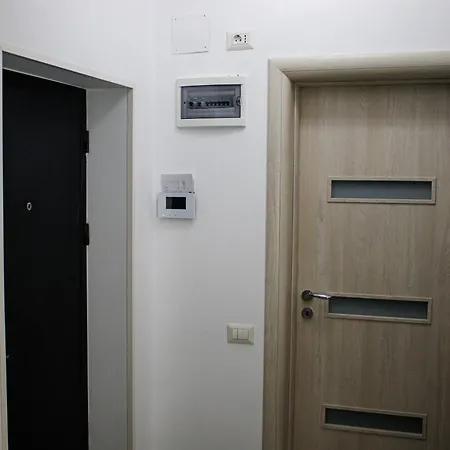 Eleganta Si Comoditate Бухарест